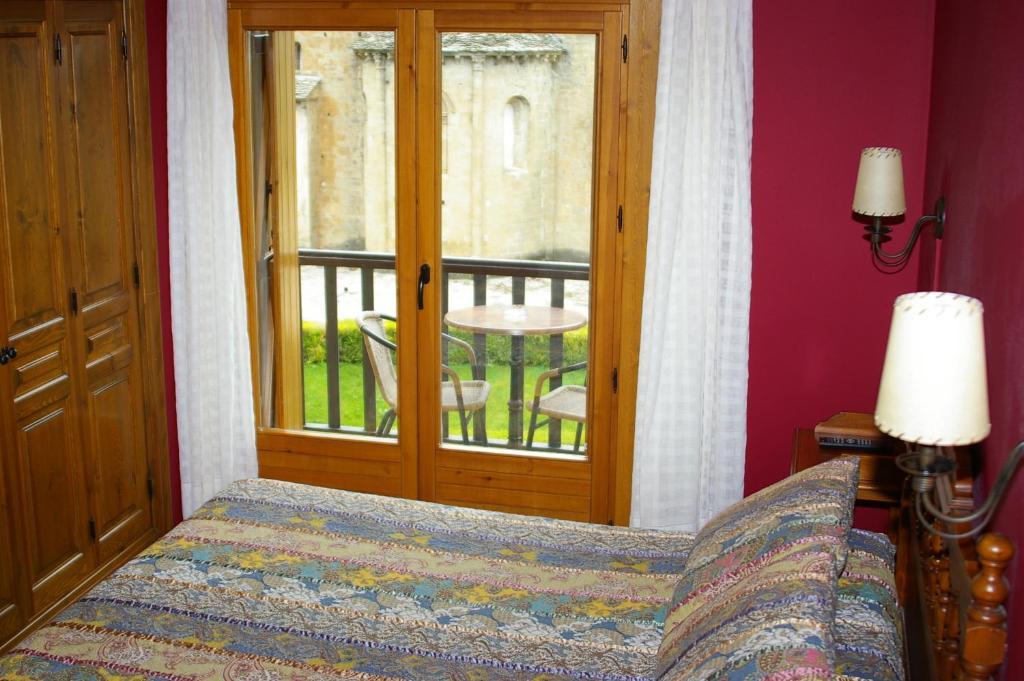 Hosteleria Santa Cruz Santa Cruz de la Serós Room photo