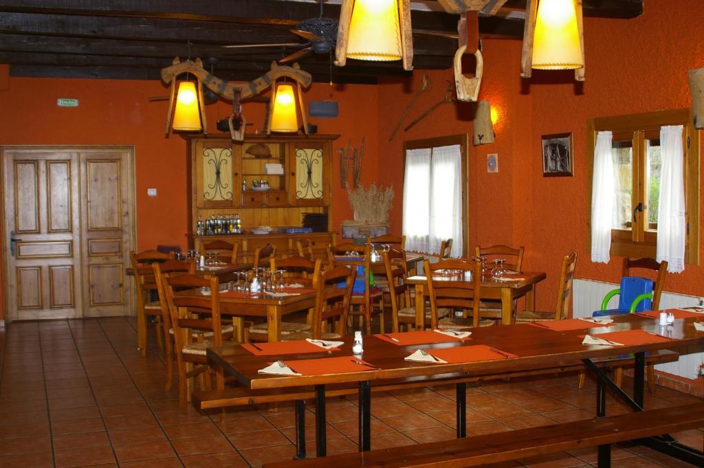 Hosteleria Santa Cruz Santa Cruz de la Serós Exterior photo