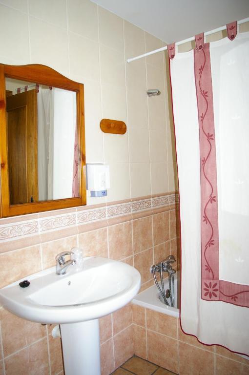 Hosteleria Santa Cruz Santa Cruz de la Serós Room photo